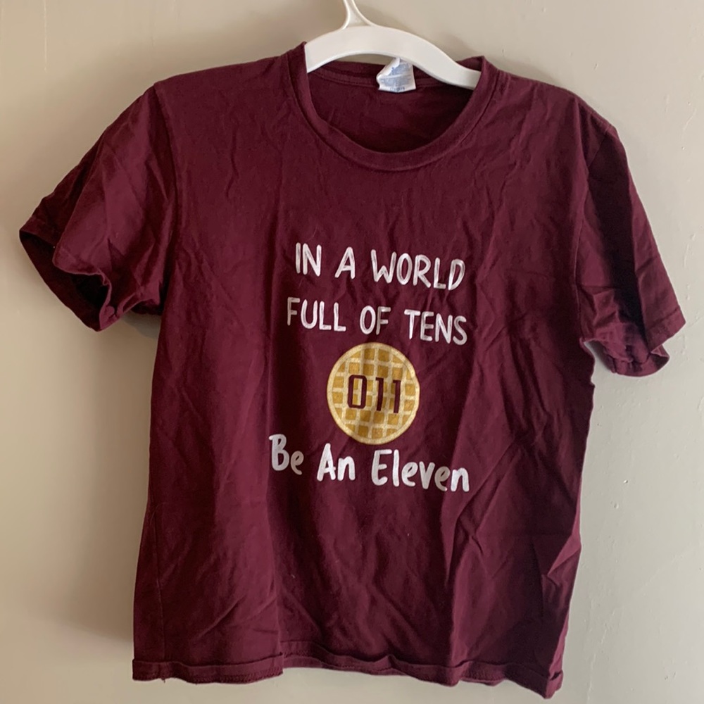 Youth Stranger Things 11 Eleven tshirt. Medium